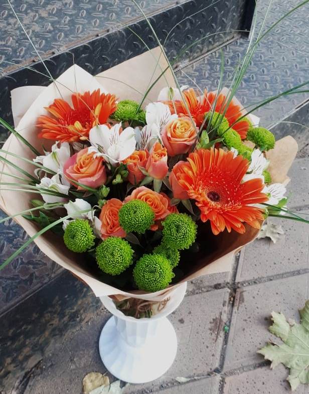 Букет цветов из: Герберы, Хризантемы, Альстромерии и Розы в Полесске