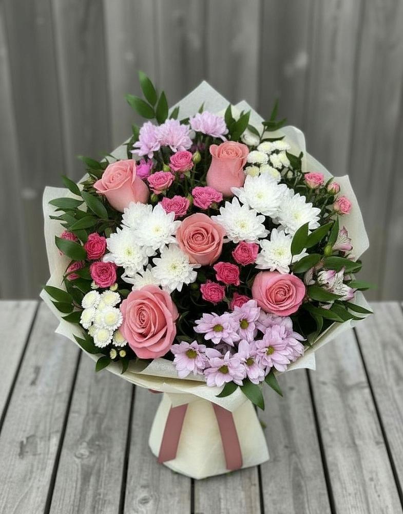 Букет цветов из: Альстромерии, Гвоздики, Розы и Хризантемы в Полесске