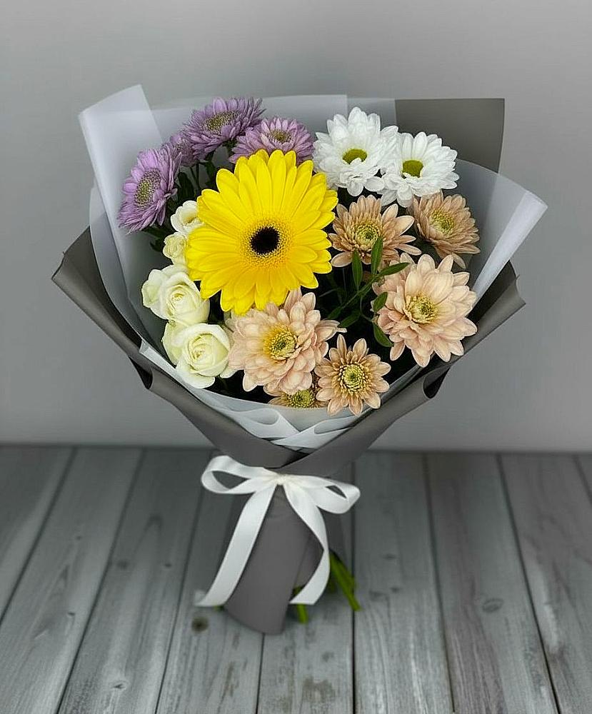 Букет цветов из: Розы, Герберы и Хризантемы в Полесске