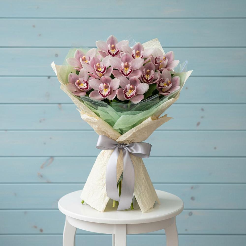 Букет цветов из: Орхидеи и Розы в Полесске