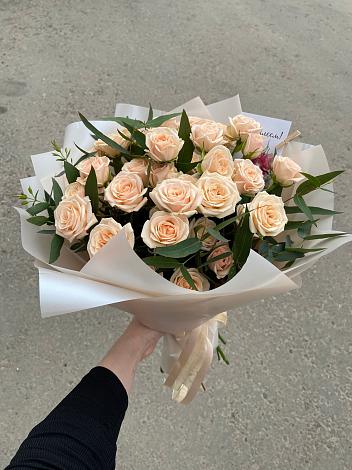 Букет Кремовые розы Латте в Полесске