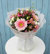 Букет цветов из:  Герберы, Альстромерии и Лизиантусы в Полесске
