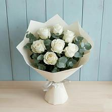Букет Белые розы в Эвкалипте в Полесске
