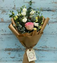 Букет цветов из:  Розы и Лизиантусы в Полесске