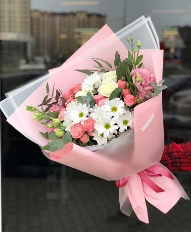 Букет цветов из: Розы, Лизиантусы и Хризантемы в Полесске